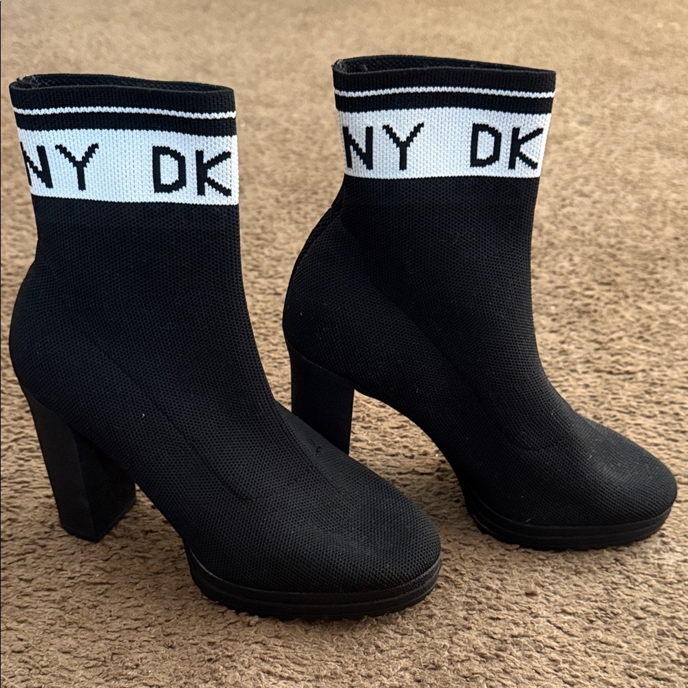 DKNY Black Heeled Boots Sleek Modern Design